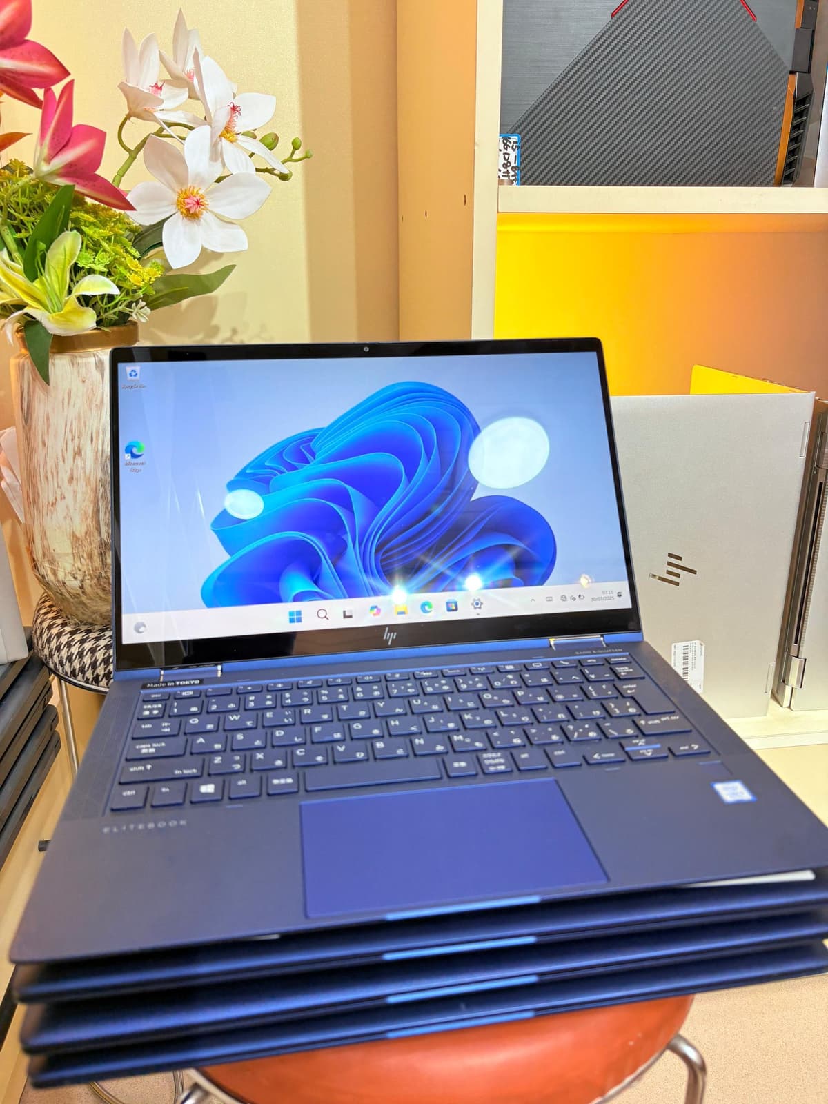 HP Elite Dragonfly x360 Touchscreen Laptop Core i5 8th Gen 8GB RAM 256GB SSD Face ID Fingerprint Bang