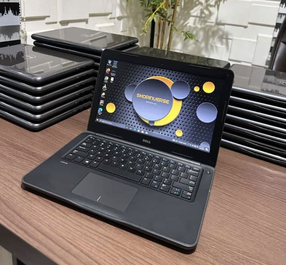 Dell latitude 3380 Core i3 6th Generation 128gb SSD 4gb RAM