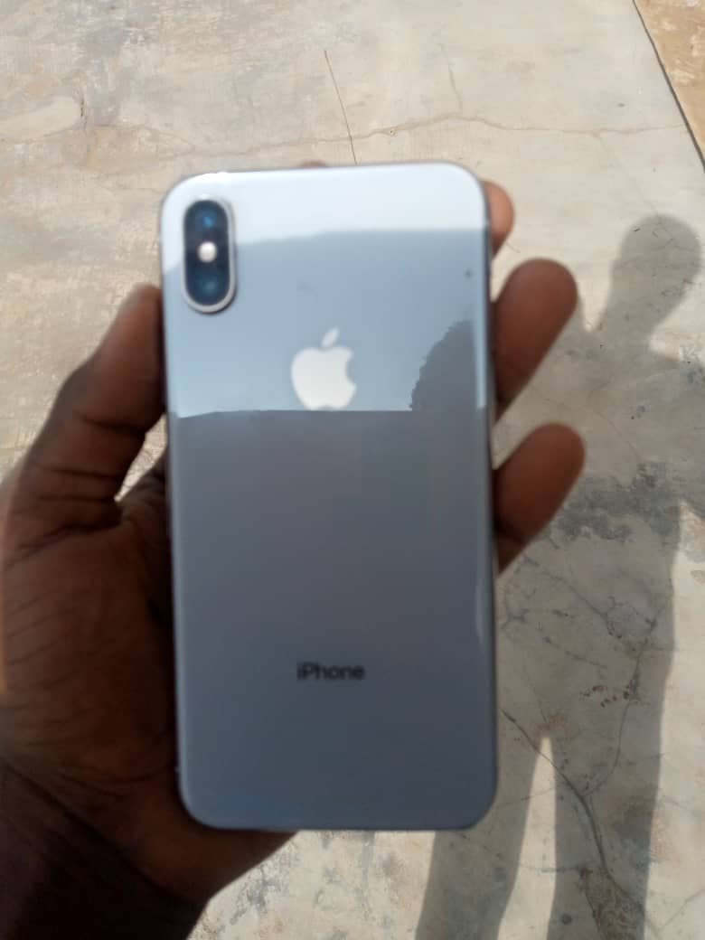 Iphone x slightly used ( Face id issue)