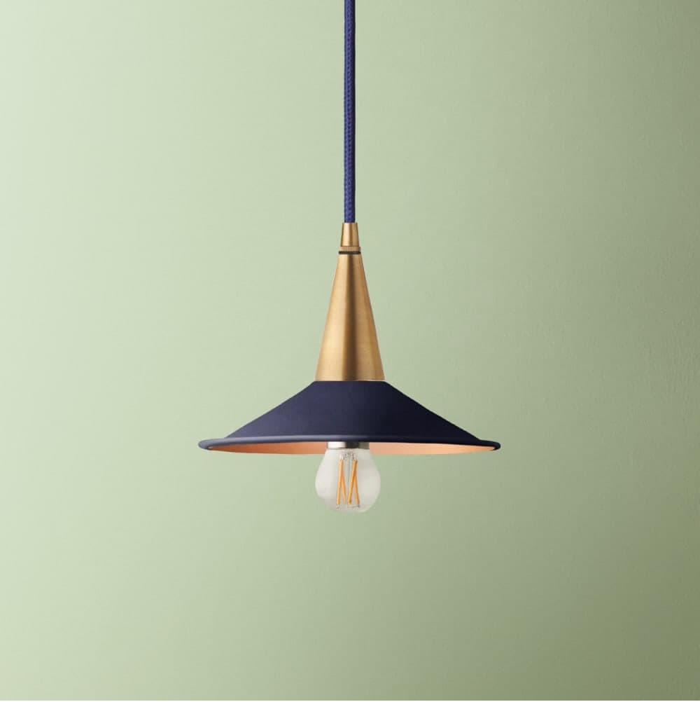 Smallest Cookie Shade in Black Iris with Copper Interior