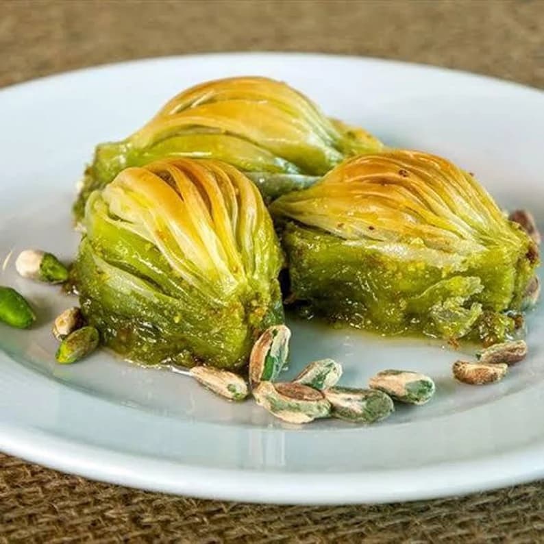 Pistachio Baklava - Pistachio Mussel Baklava, Handmade Baklava. 1.1 lb (500gr ) Grams
