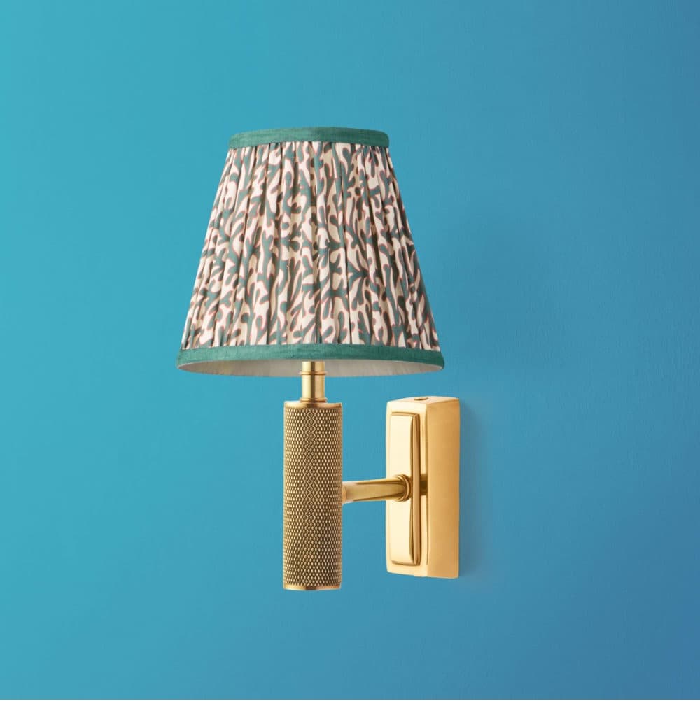 Knurloid Rechargeable Wall Fitting in Brass