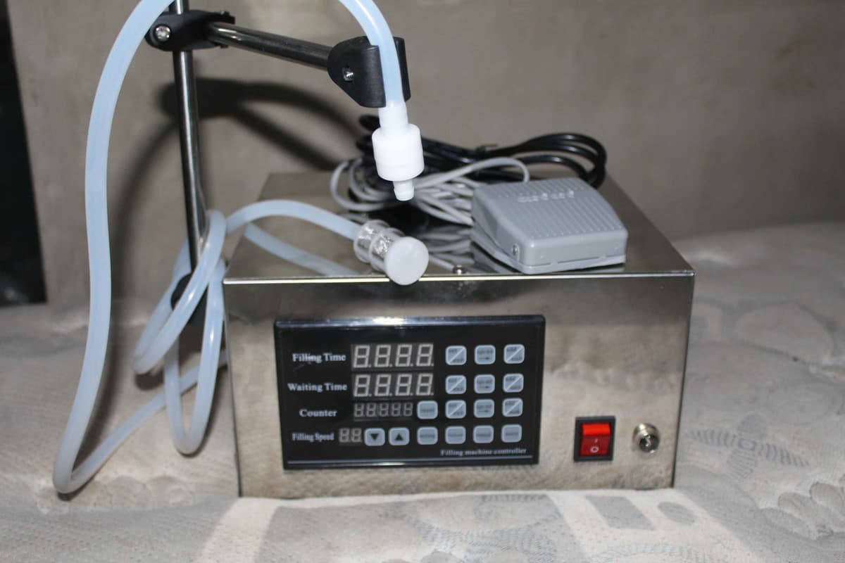 automatic Liquid bottle filling machine