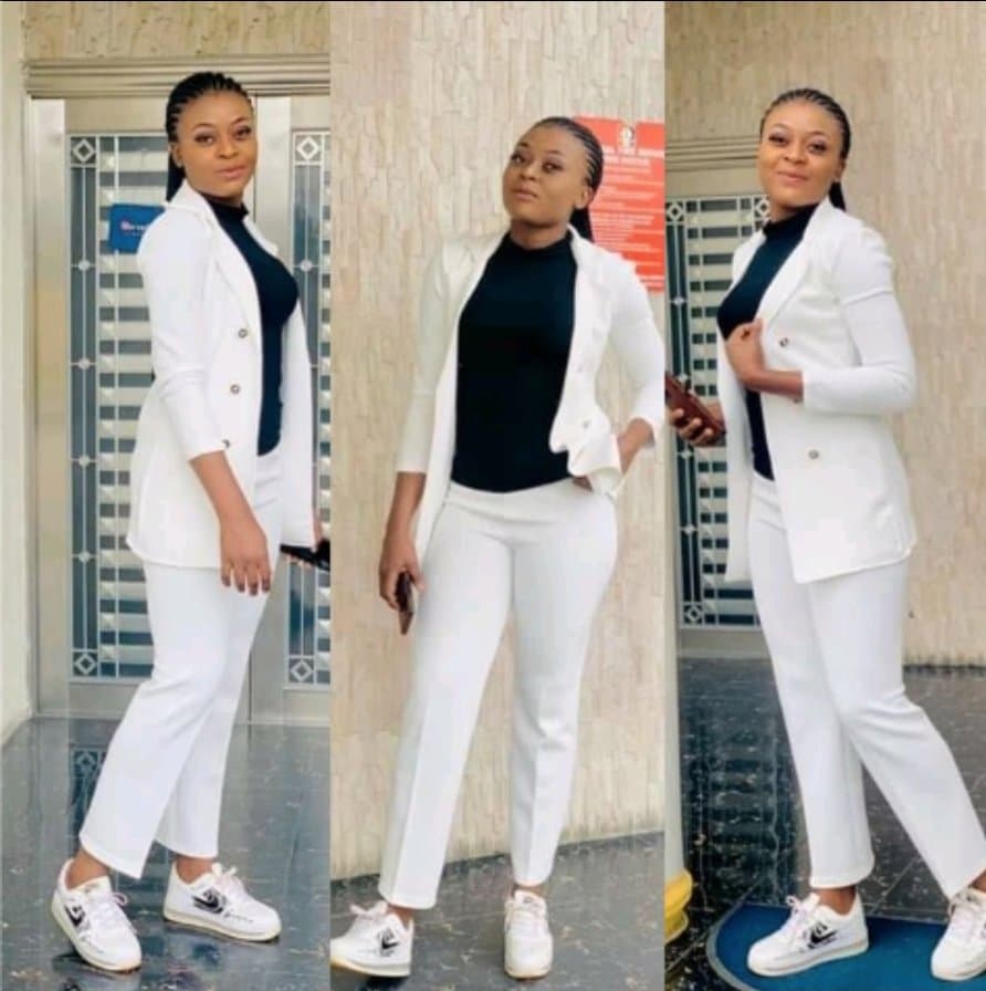 Clothing for work Women Top and Down White