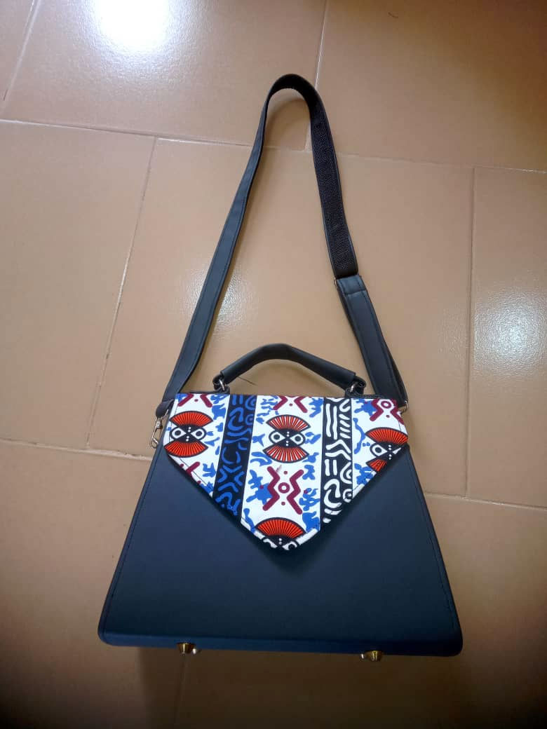 Crossbody Traditional Handbag